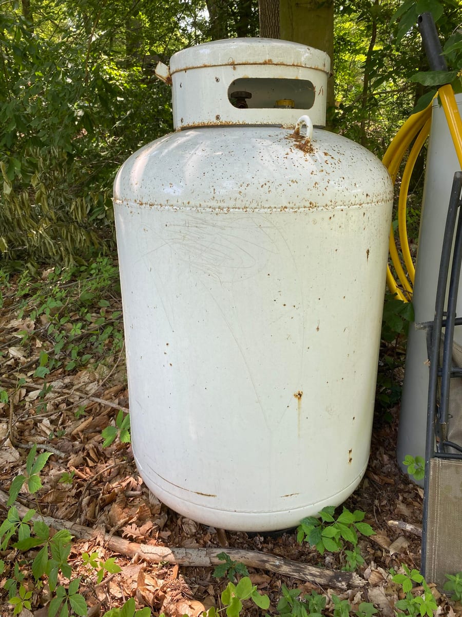 Used 120 Vertical Propane Tanks